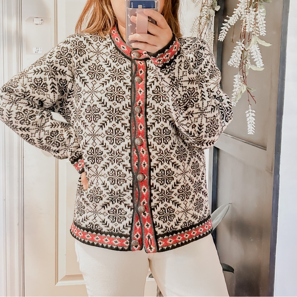 LL BEAN 100% wool Nordic Fair Isle Buttoned Front Patterned Sweater Cardigan. M